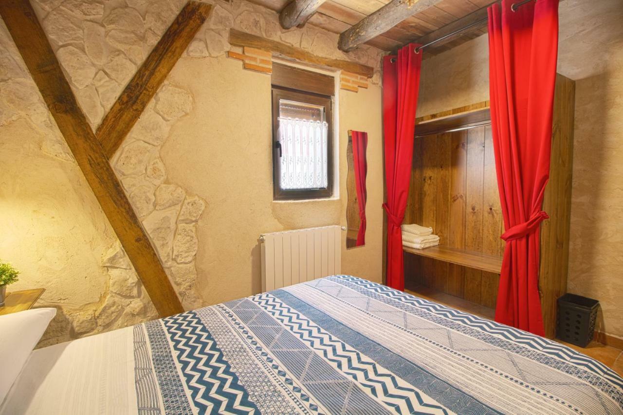 Casas La Muralla De Bodegas Marcos Holiday home Penafiel